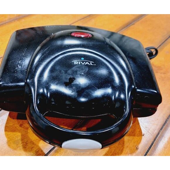 Rival (16140) Black 2 Slice Non-Stick Coated Cooking Plates Waffle Maker Tested - Picture 2 of 4